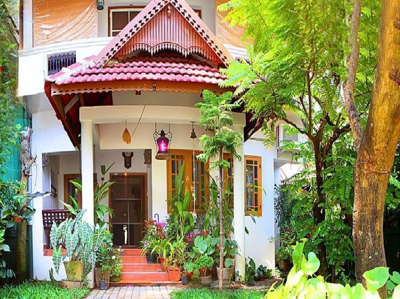 Heavenly Homestay Kochi ภายนอก รูปภาพ