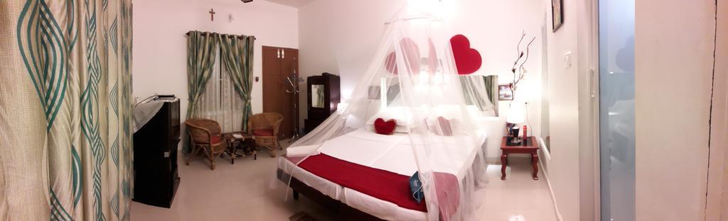 Heavenly Homestay Kochi ภายนอก รูปภาพ