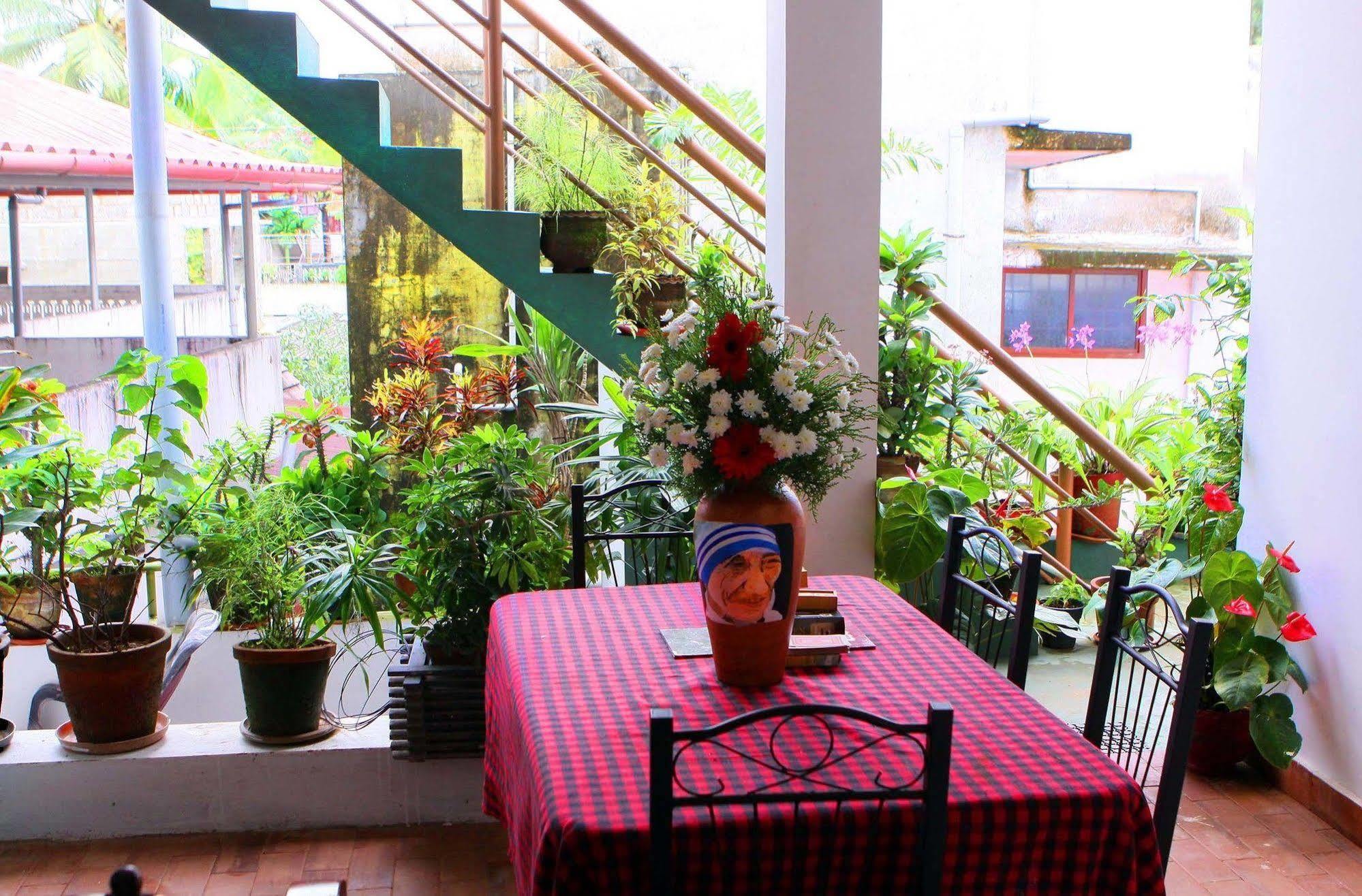 Heavenly Homestay Kochi ภายนอก รูปภาพ