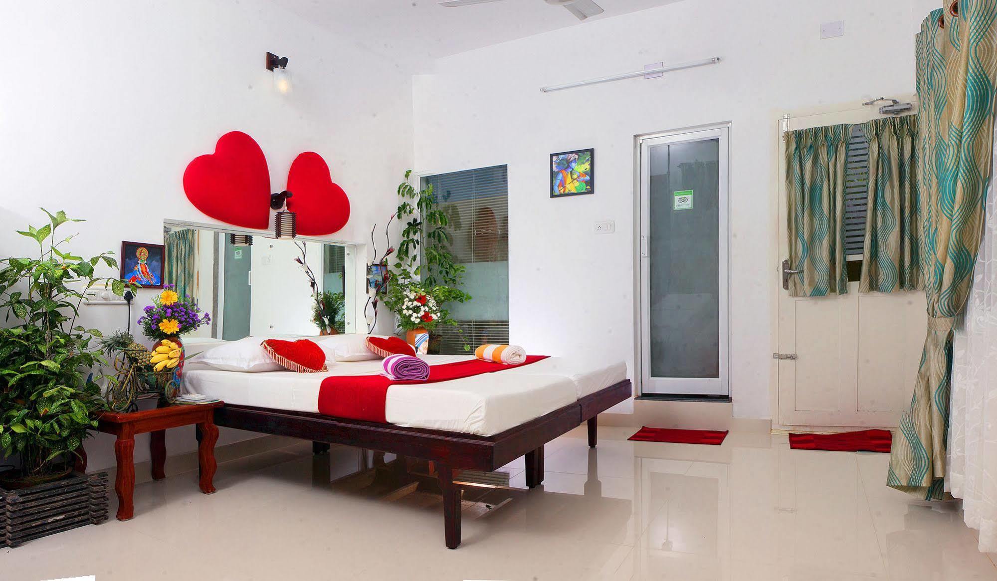 Heavenly Homestay Kochi ภายนอก รูปภาพ